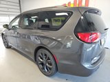 Used 2018 Chrysler Pacifica Touring-L Plus w/ S Appearance Package image 6