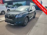 New 2025 Nissan Pathfinder Platinum image 3