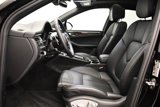 Certified 2025 Porsche Macan Turbo image 5