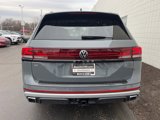 New 2025 Volkswagen Atlas Peak Edition SE image 4