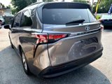 Used 2022 Toyota Sienna XLE image 3