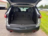 Used 2021 Chevrolet Traverse LT image 3