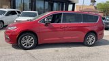 New 2025 Chrysler Pacifica Select image 3