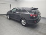 Used 2020 Kia Sorento LX w/ LX I4 Convenience Package image 3