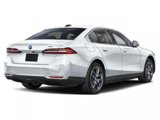 Used 2024 BMW i5 eDrive40i w/ Premium Package image 2