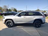 New 2025 Jeep Grand Cherokee Limited w/ Black Appearance Package image 6