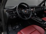Used 2025 Porsche Macan image 4