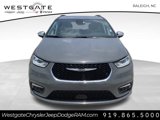 New 2023 Chrysler Pacifica Limited image 3