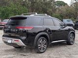 Used 2024 Nissan Pathfinder Platinum image 3
