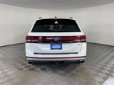 New 2025 Volkswagen Atlas Peak Edition SE image 5