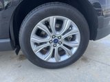 Certified 2023 Ford Edge Titanium image 4