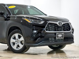 Used 2023 Toyota Highlander LE image 2