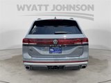 New 2025 Volkswagen Atlas Peak Edition SE image 4