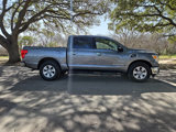 Used 2017 Nissan Titan SV image 3