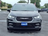 New 2025 Chrysler Pacifica Select image 2