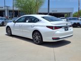 New 2025 Lexus ES 300h w/ Premium Package image 2