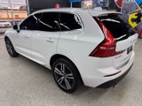 Used 2021 Volvo XC60 T5 Momentum w/ Premium Package image 3