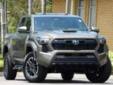 Used 2025 Toyota Tacoma TRD Sport image 3