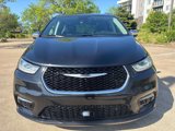 Used 2022 Chrysler Pacifica Limited image 3