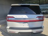 Used 2019 Lincoln Navigator Reserve image 4