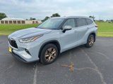 Used 2022 Toyota Highlander Bronze Edition image 2