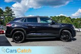 Used 2022 Volkswagen Atlas Cross Sport SE w/ Panoramic Sunroof Package image 2