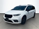 New 2025 Chrysler Pacifica Limited image 3