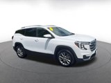 Used 2024 GMC Terrain SLT image 2