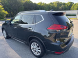 Used 2017 Nissan Rogue SV w/ SV Premium Package image 4