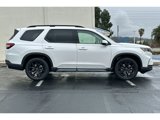 New 2025 Honda Pilot Touring image 3