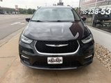Used 2022 Chrysler Pacifica Touring-L image 3