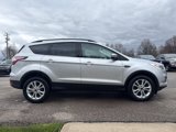 Used 2017 Ford Escape SE w/ Equipment Group 201A image 5