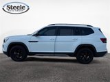 New 2025 Volkswagen Atlas Peak Edition SE image 2