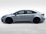 Used 2025 Toyota Corolla SE image 2
