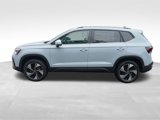 New 2025 Volkswagen Taos SE image 2