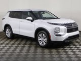 New 2025 Mitsubishi Outlander ES image 2
