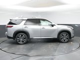 New 2025 Nissan Pathfinder Platinum image 3