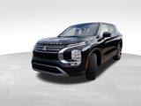 New 2025 Mitsubishi Outlander SE image 3