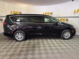 New 2025 Chrysler Pacifica Select image 2