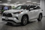 Used 2024 Toyota Highlander Platinum image 3