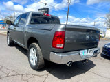 Used 2011 RAM 1500 4x4 Crew Cab image 3