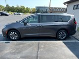 Used 2021 Chrysler Pacifica Touring-L image 6
