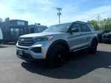 Used 2024 Ford Explorer XLT image 3