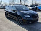 New 2025 Chrysler Pacifica Limited image 4