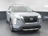 New 2025 Nissan Pathfinder Platinum image 2