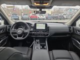 New 2025 Nissan Pathfinder SL image 2