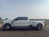 Used 2023 Ford F350 Lariat image 2