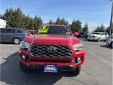 Used 2022 Toyota Tacoma TRD Off-Road image 2