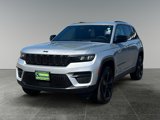 Used 2024 Jeep Grand Cherokee Altitude image 3