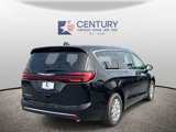 New 2026 Chrysler Pacifica Select image 2